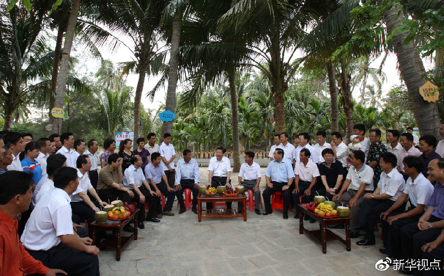 1523841413818034.jpg http://www.xinhuanet.com/politics/leaders/2018-04/14/1122682571_15236995204631n.jpg